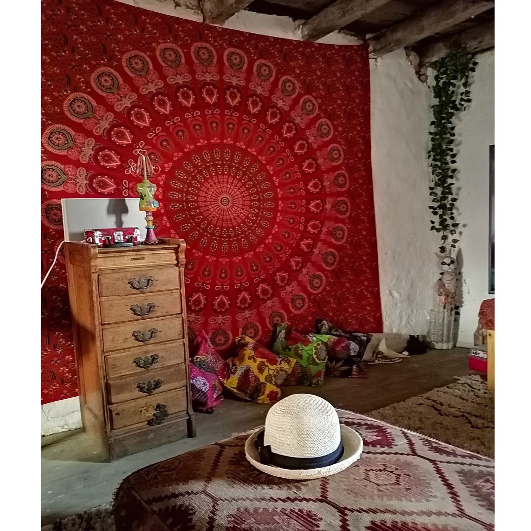 Pat Sutton studio in France